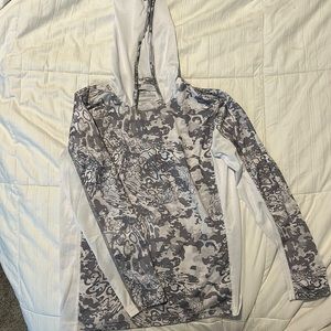 Huk hooded fishing shirt
